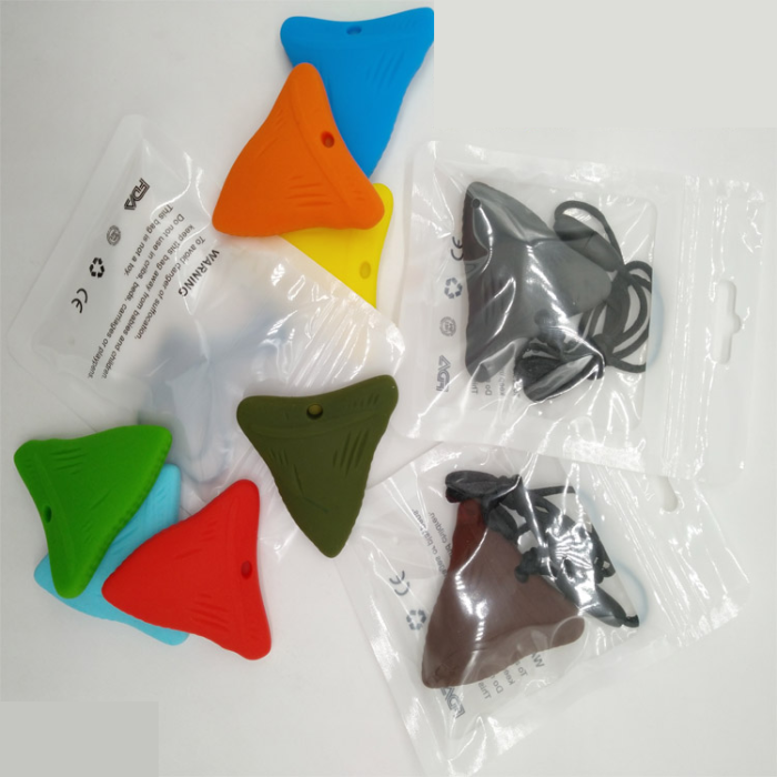 Chewable sensory pendant "Shark Tooth" - Фото 6