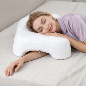 Pillow with hand pockets Hugs j2532