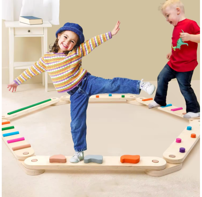 The balancing track is wooden - Фото 1